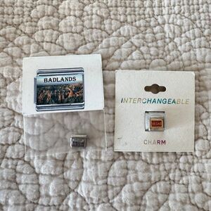 Charm Bracelet Charms Gold/Silver badlands/vegas